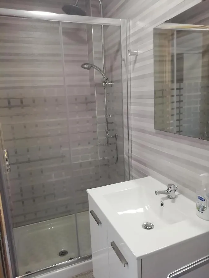 Estudio En Ciudad Jardin Malaga 0*,